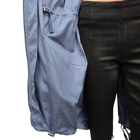 Elie Tahari Long Windbreaker Rain Coat Size M Full Zip Pockets Fishtail hem Blue - Picture 10 of 13